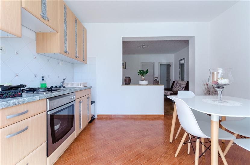 Apartment A4, for 3 persons