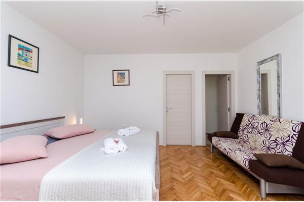 Apartment A4, for 3 persons