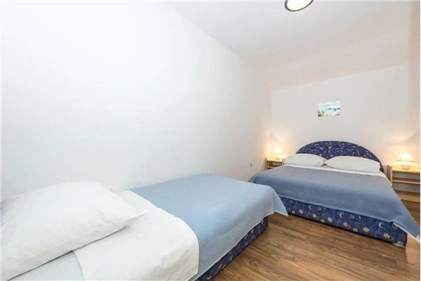 Apartment A2, for 5 persons