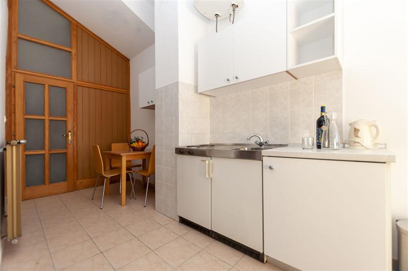 Apartment A6, for 4 persons