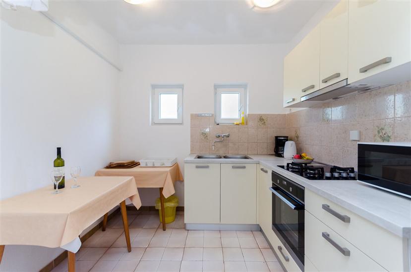 Apartment A1, for 6 persons