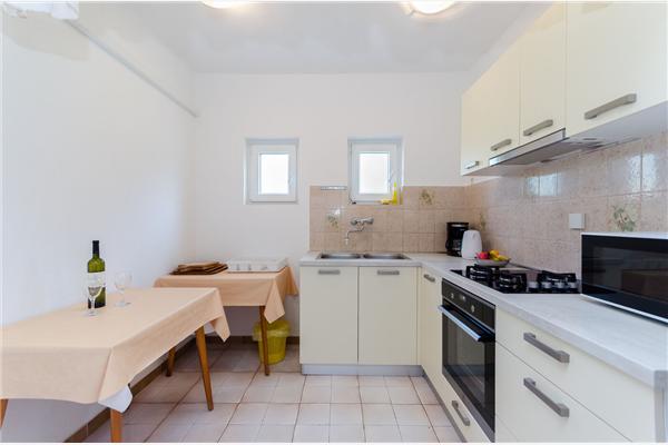 Apartment A1, for 6 persons