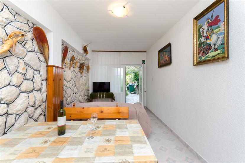 Apartment A2, for 4 persons