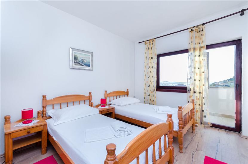 Apartment A1, for 5 persons