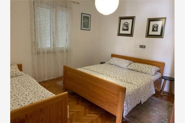 Apartment A2, for 5 persons