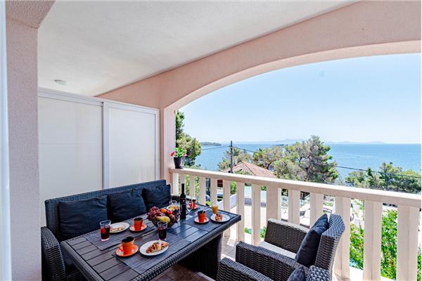 Apartment A3, for 5 persons