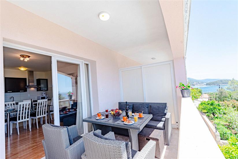 Apartment A3, for 5 persons