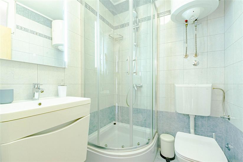 Apartment A3, for 5 persons