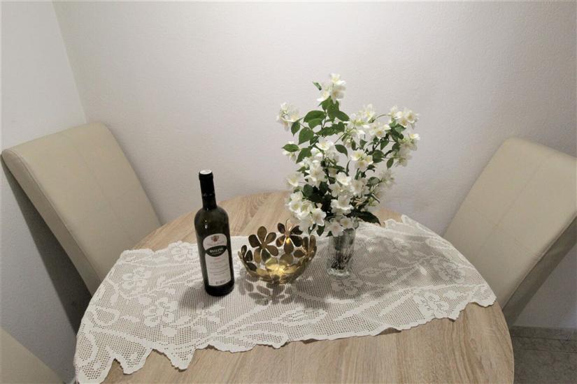 Apartment A1, for 5 persons