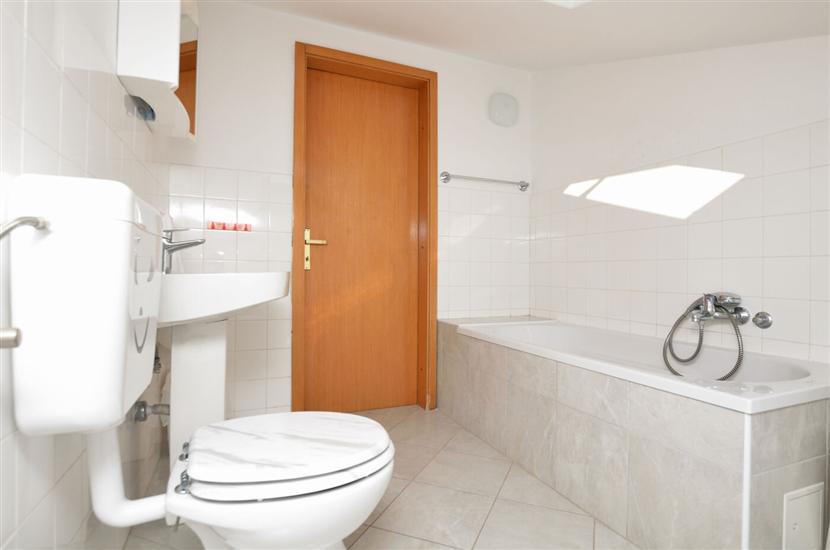 Apartment A2, for 4 persons