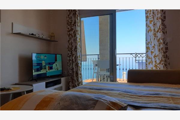 Apartment A5, for 5 persons