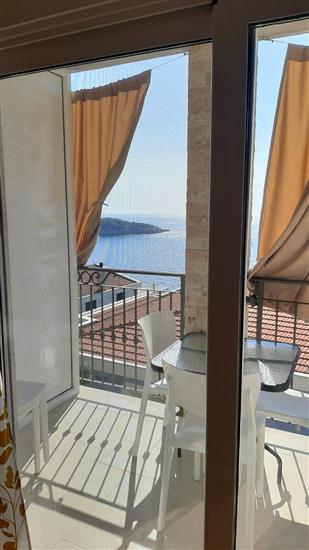 Apartment A5, for 5 persons