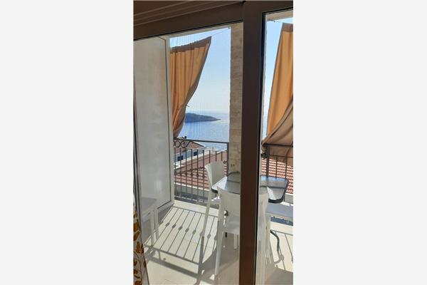 Apartment A5, for 5 persons