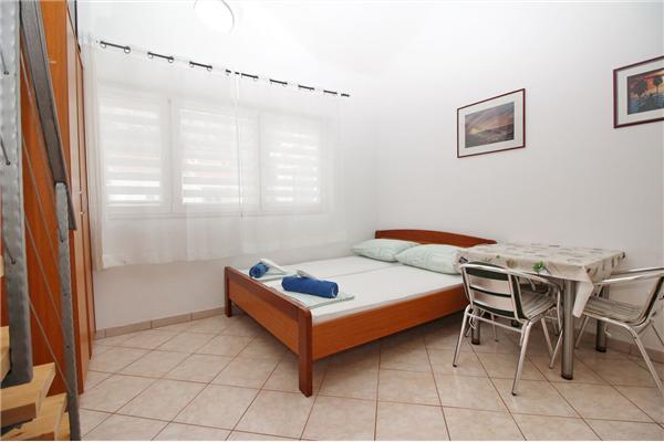 Apartment A14, for 3 persons