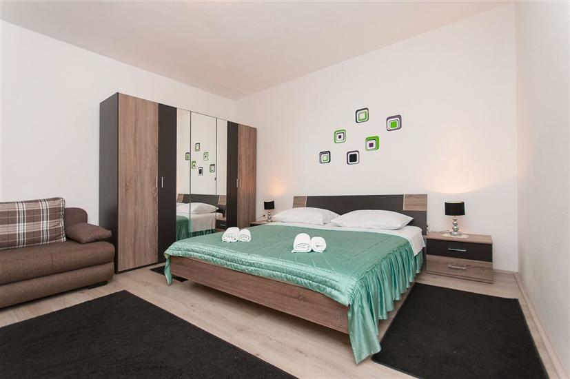 Apartment A1, for 7 persons