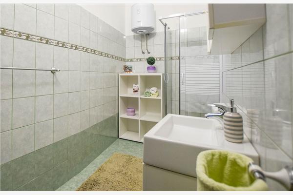 Apartment A1, for 7 persons