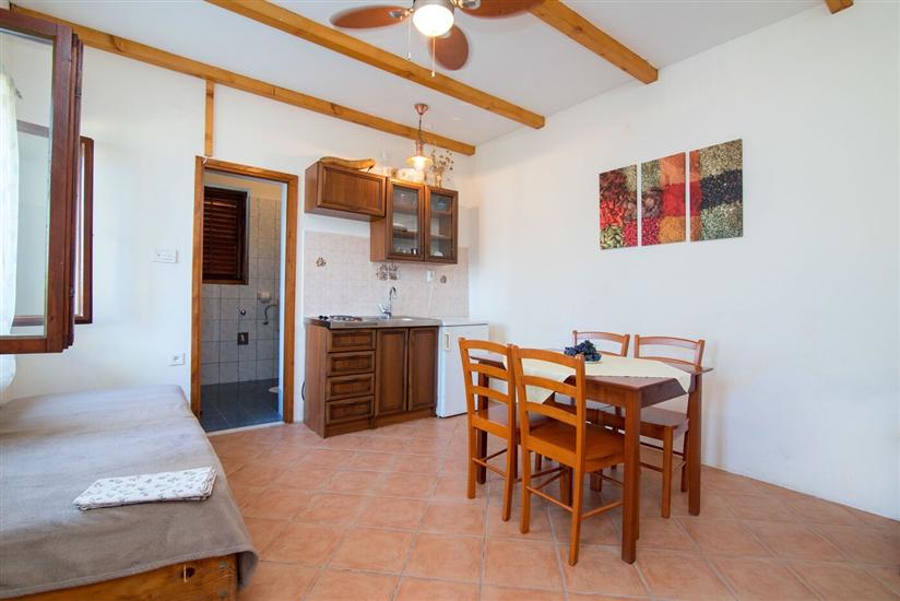Apartment A2, for 3 persons