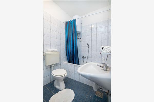 Apartment A2, for 3 persons