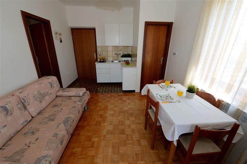 Apartment A4, for 4 persons