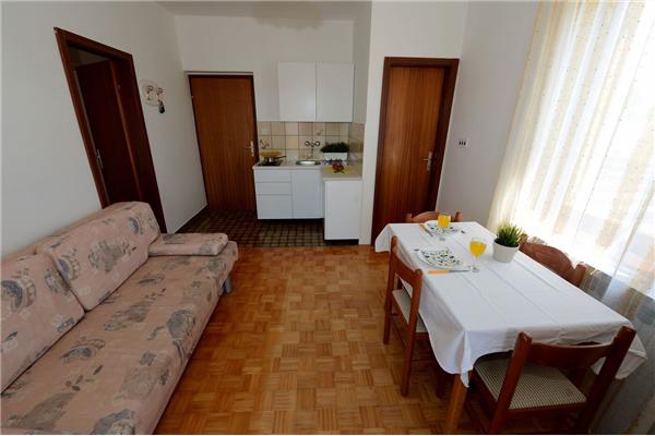 Apartment A4, for 4 persons
