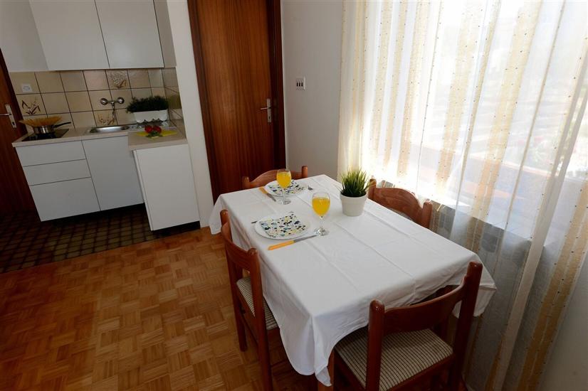 Apartment A4, for 4 persons
