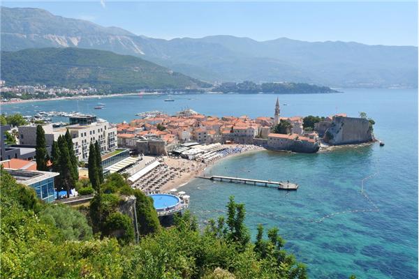 Room S1, for 3 persons