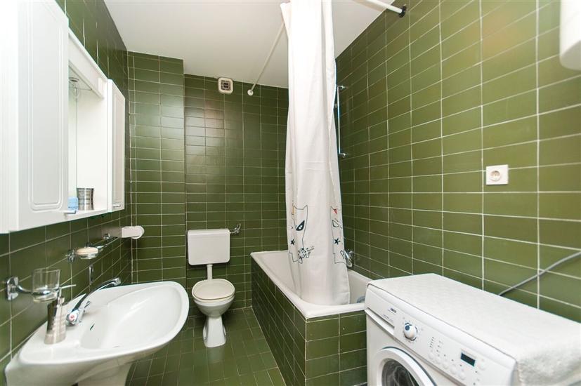 Apartment A5, for 5 persons