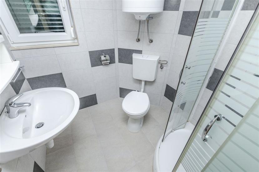 Apartment A1, for 6 persons