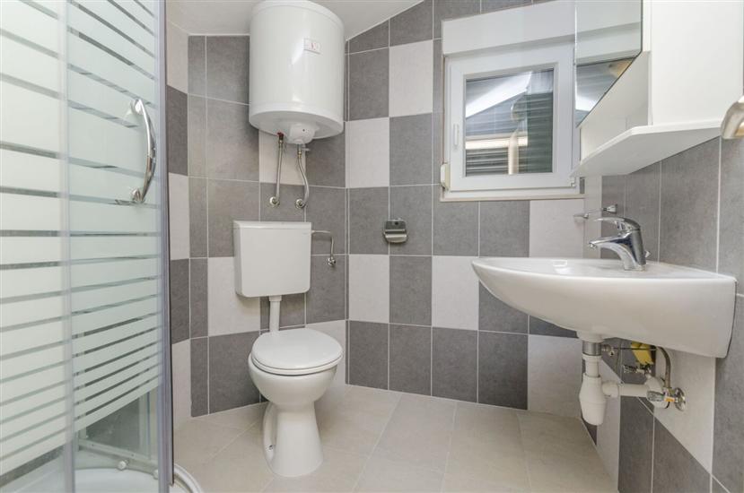 Apartment A1, for 6 persons