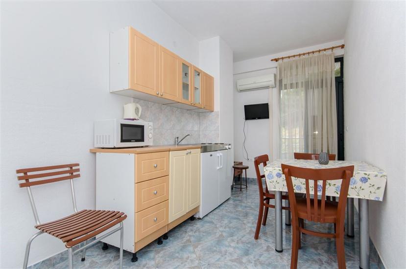 Apartment A7, for 2 persons