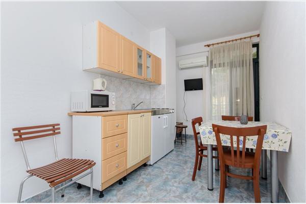 Apartment A7, for 2 persons