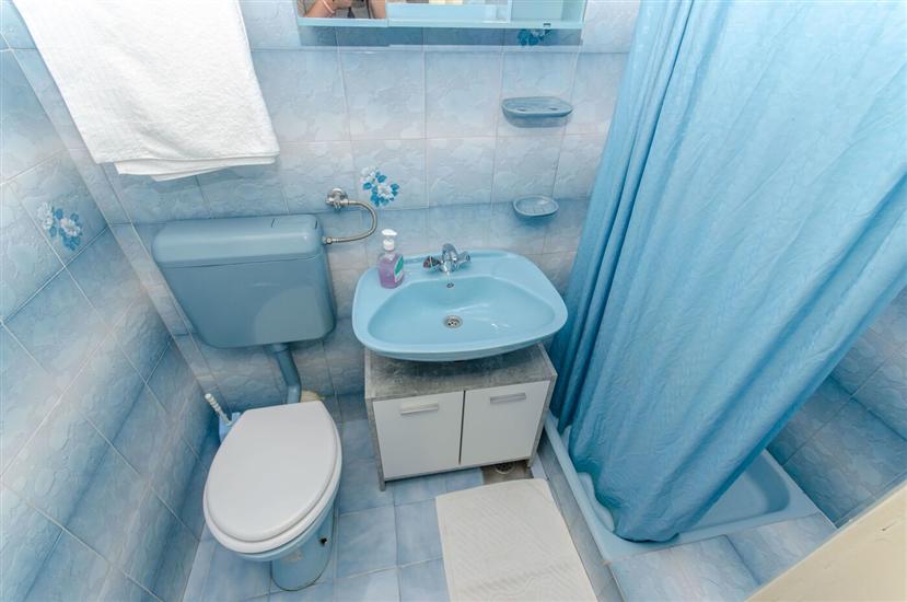 Apartment A8, for 2 persons