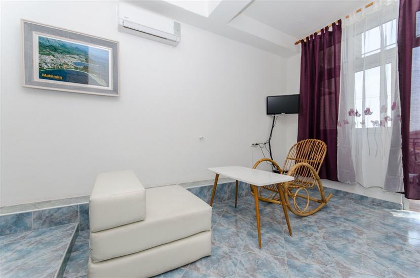 Apartment A10, for 3 persons