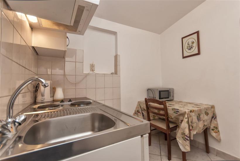 Apartment A18, for 4 persons