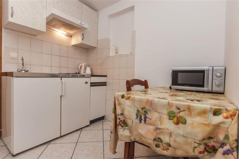 Apartment A18, for 4 persons