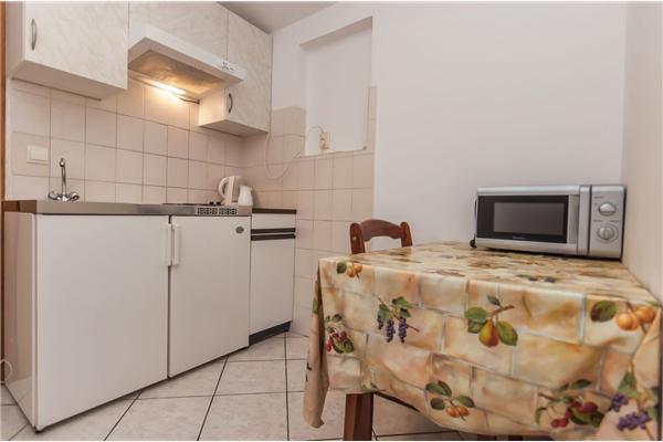 Apartment A18, for 4 persons