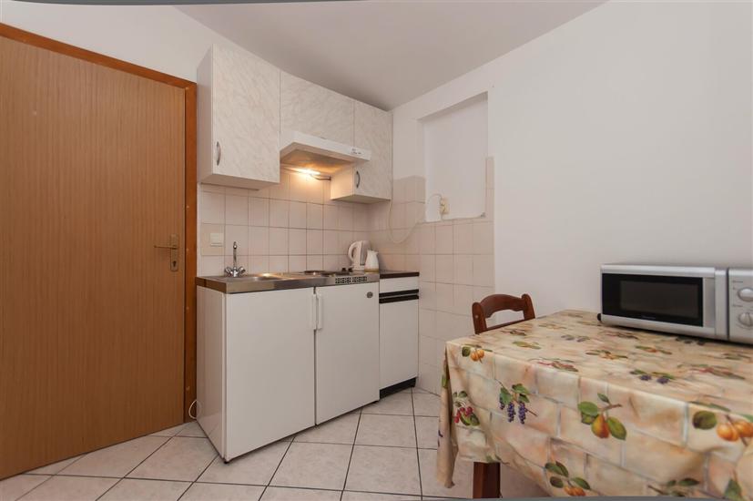 Apartment A18, for 4 persons