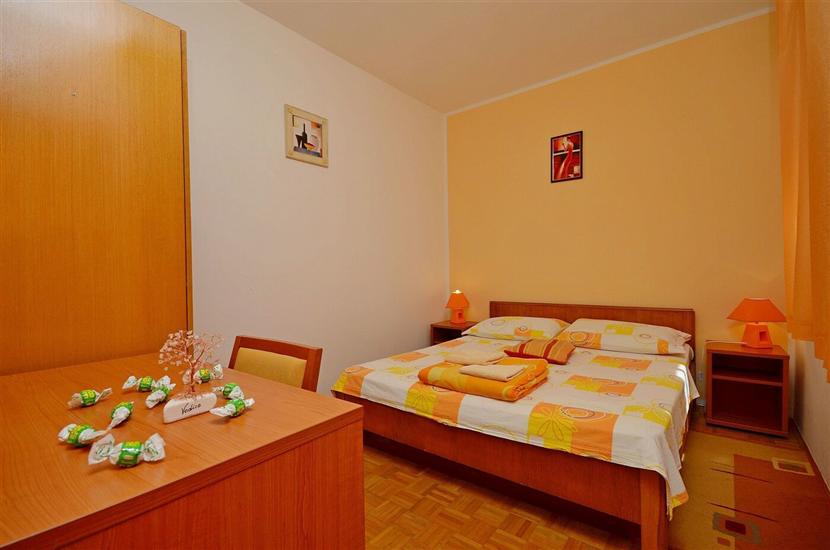 Apartment A1, for 10 persons