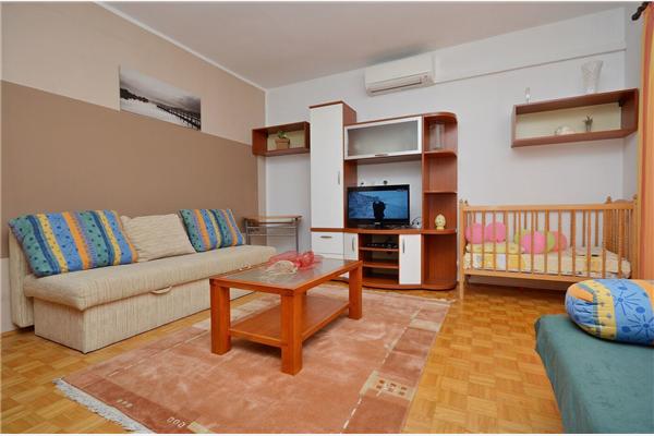 Apartment A1, for 10 persons