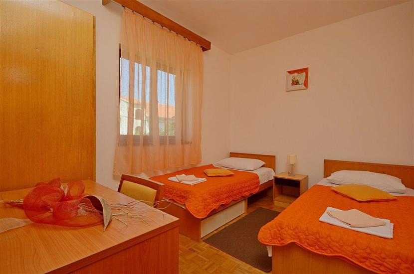 Apartment A1, for 10 persons