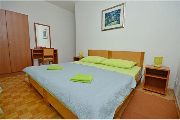 Apartment A1, for 10 persons