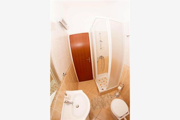 Apartment A1, for 6 persons