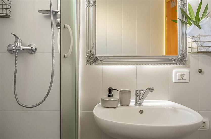 Apartman A2, na 6 osebe