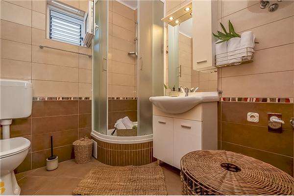 Apartman A2, na 6 osebe