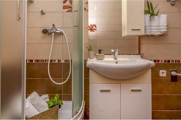 Apartman A2, na 6 osebe