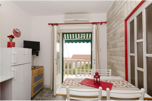 Apartment A1, for 5 persons