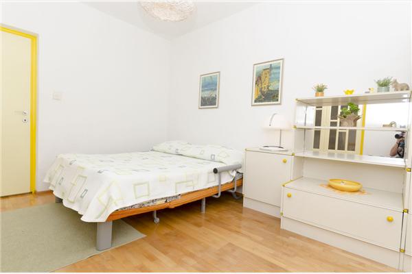 Apartment A2, for 5 persons