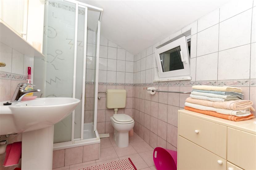 Room S1, for 2 persons