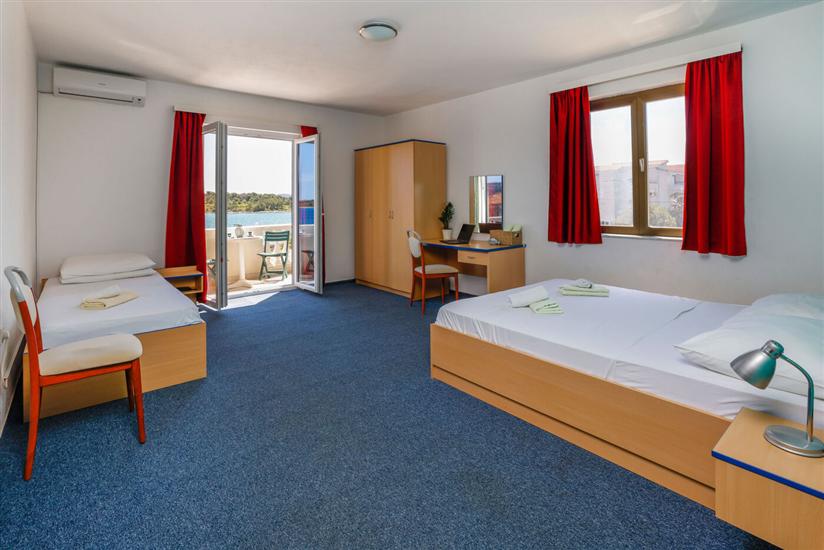 Apartment A1, for 5 persons