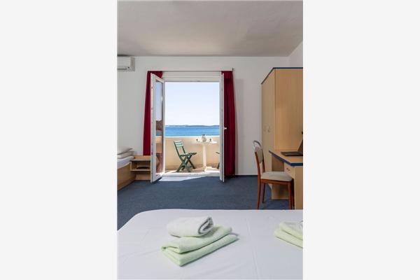 Apartment A1, for 5 persons